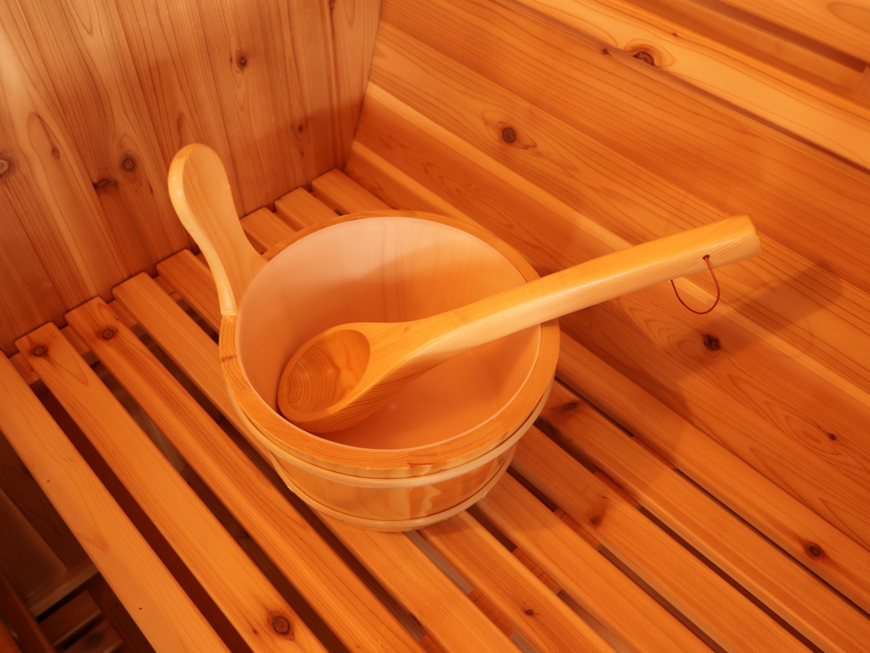 SunRay Galley 4 Person Barrel Sauna