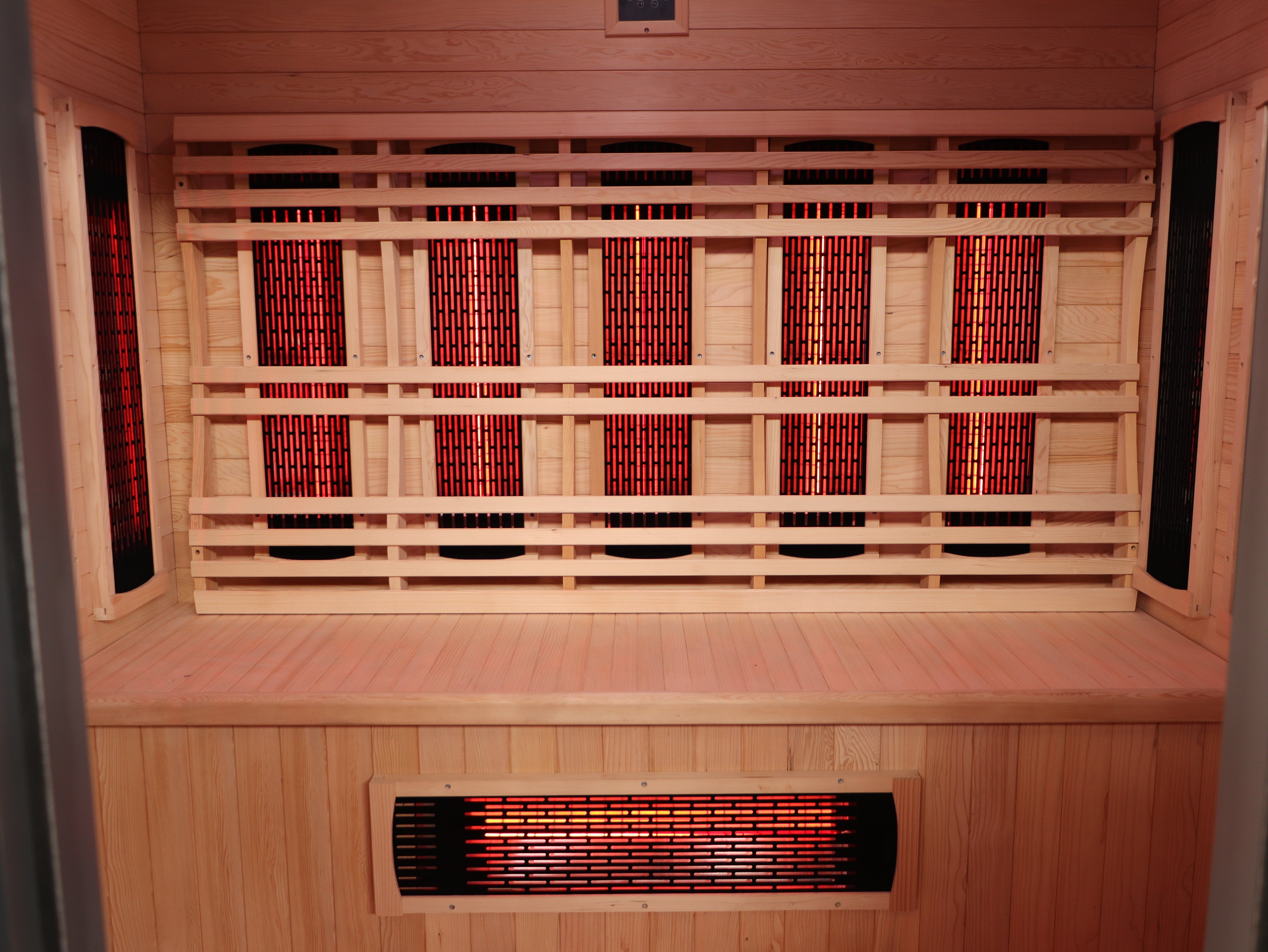 SunRay Pacific 4-Person Modern Outdoor Sauna