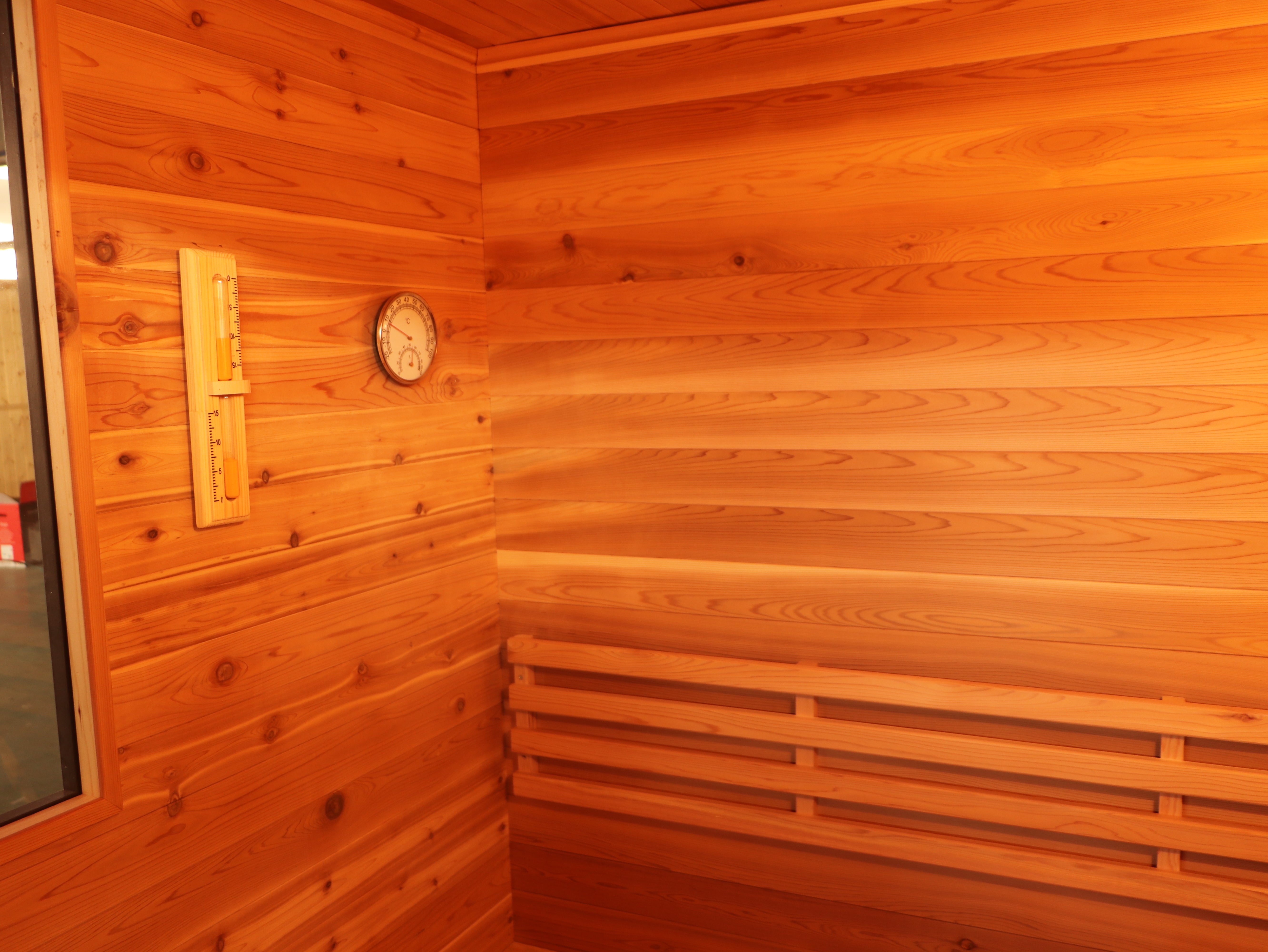 SunRay Seneca 3-Person Contemporary Outdoor Sauna With Harvia Heater