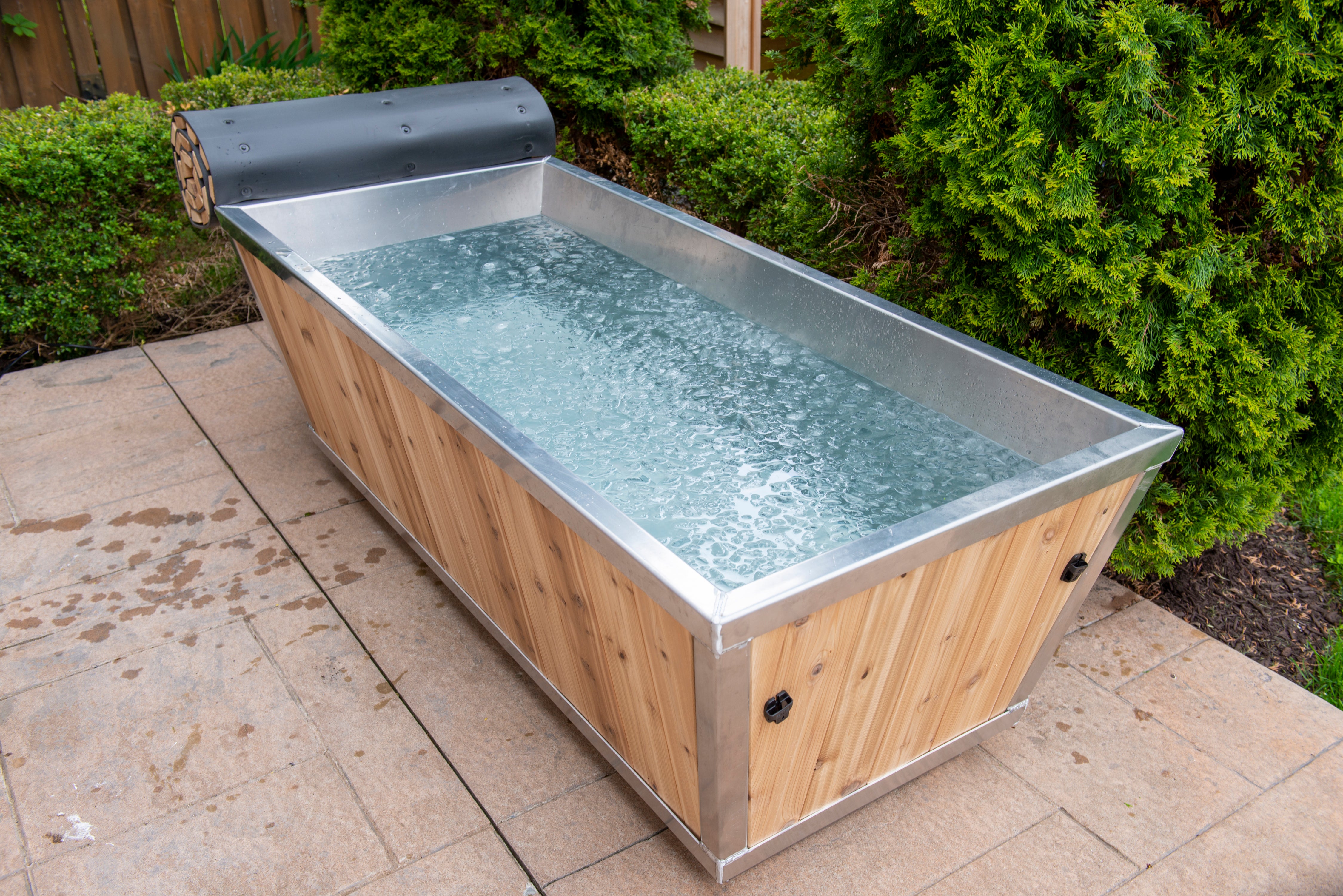 LeisureCraft Polar Plunge Tub