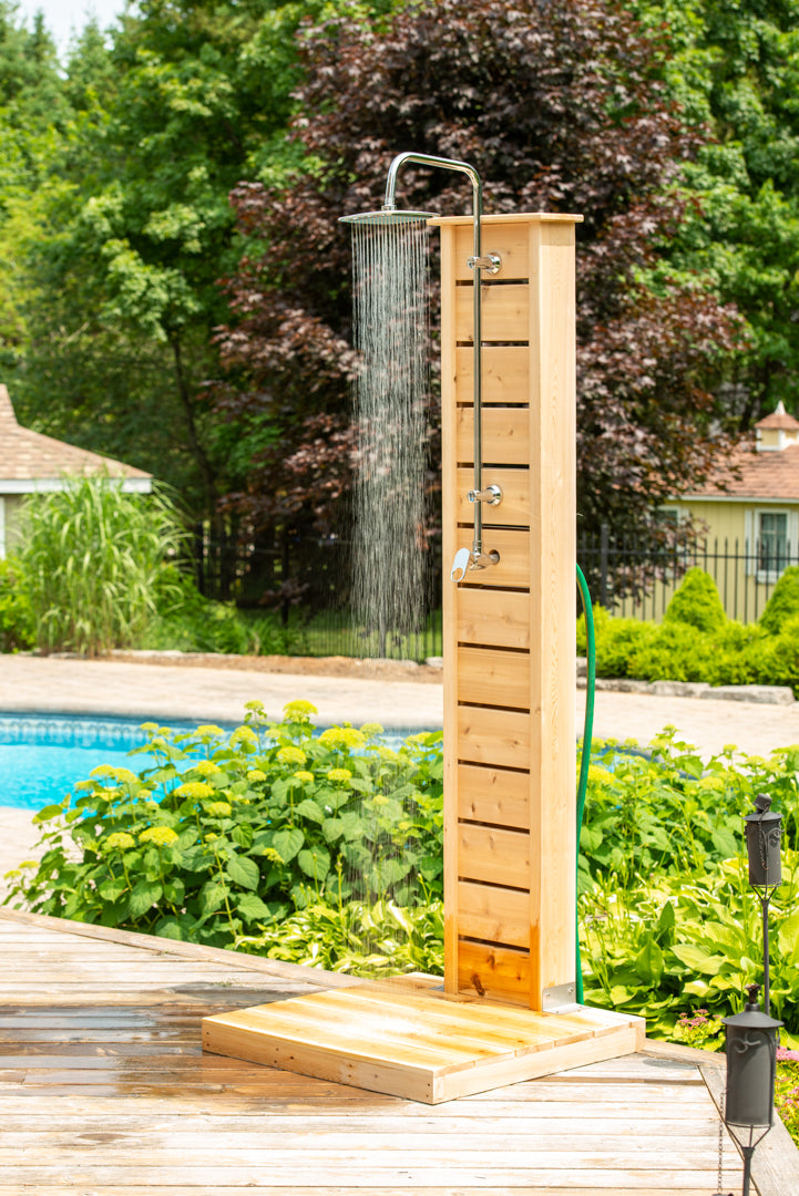 LeisureCraft Canadian Timber Sierra Pillar Shower
