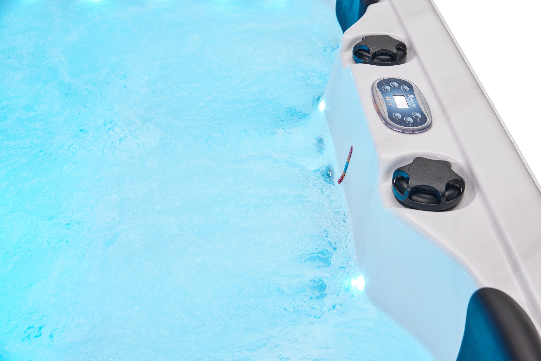 Luxury Spas Social 5 Person Hot Tub
