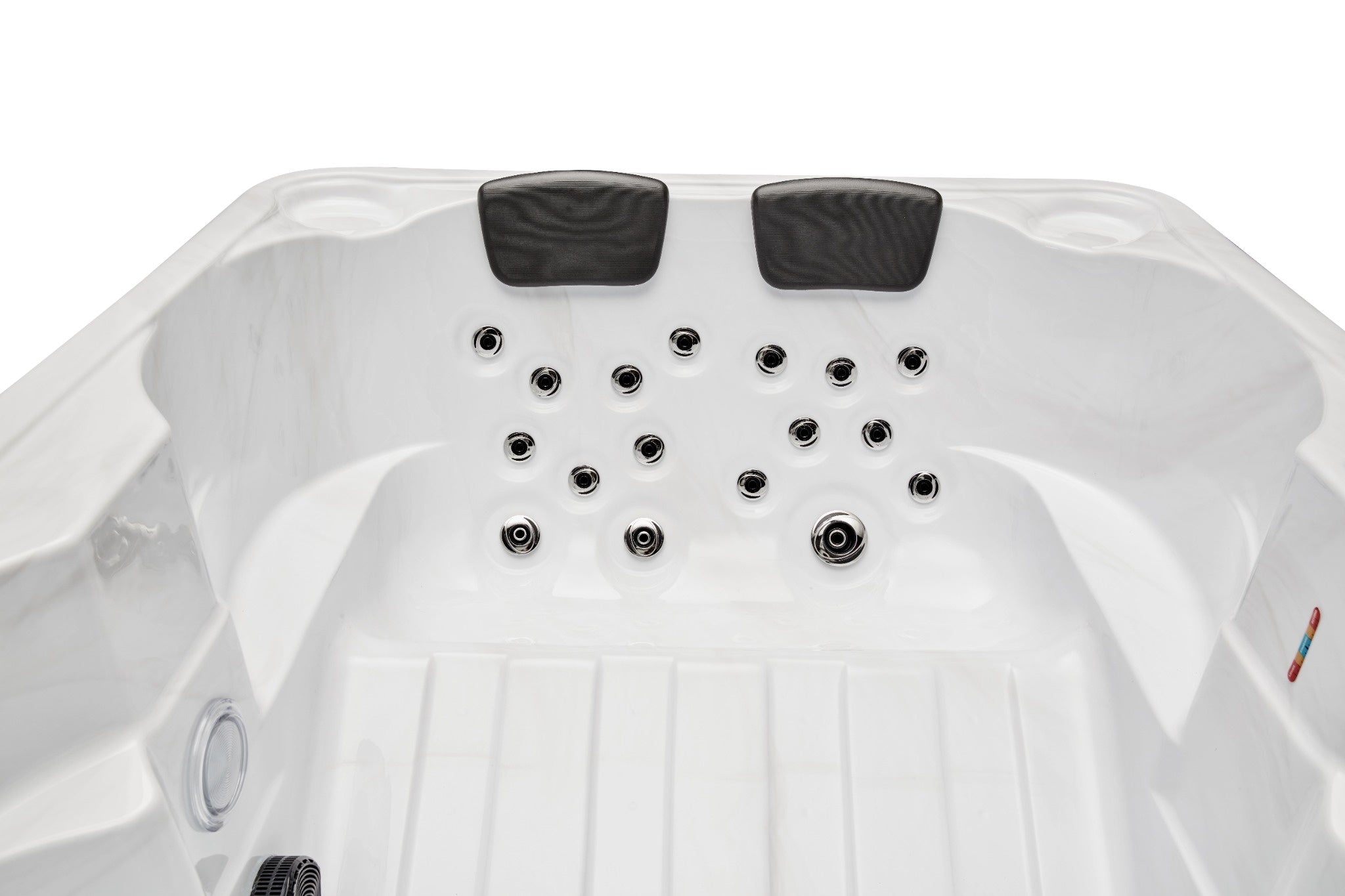 Luxury Spas Regal 4-Person Hot Tub
