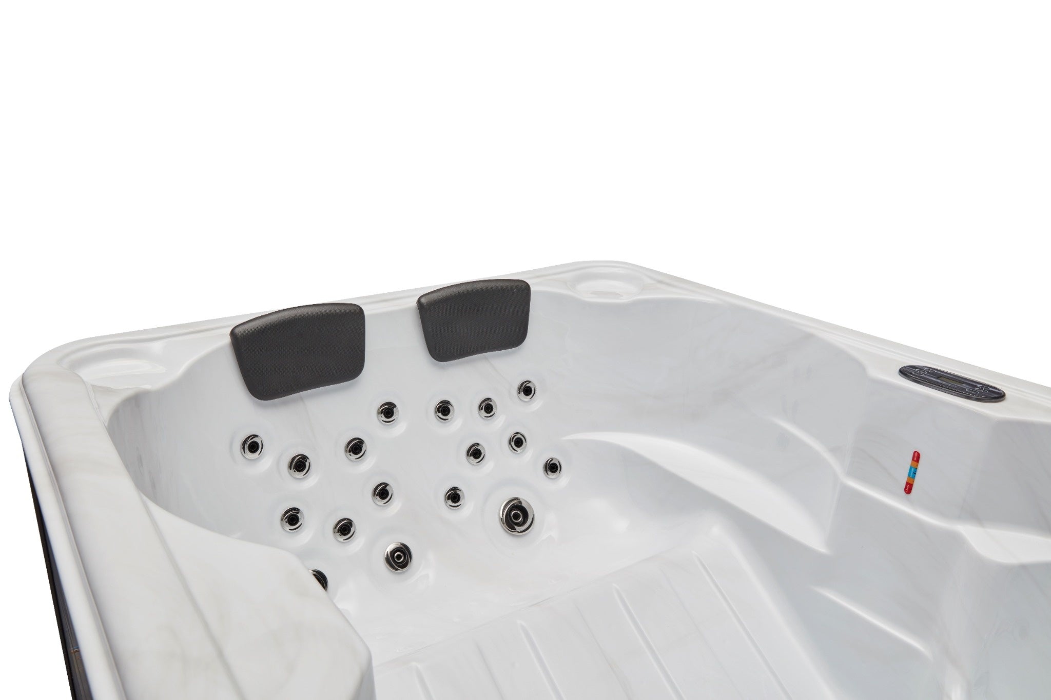 Luxury Spas Regal 4-Person Hot Tub