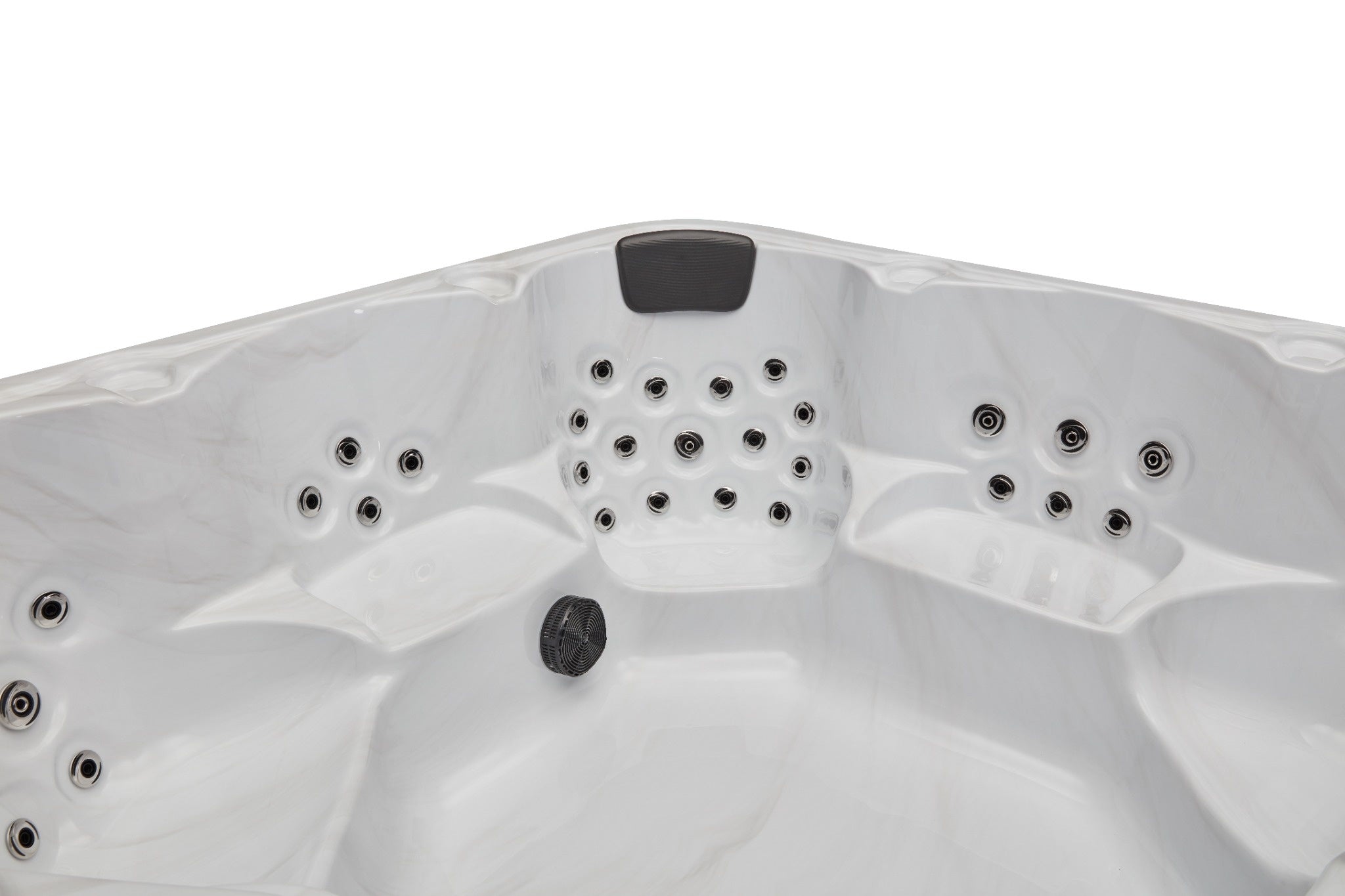 Luxury Spas Denali 7-Person Hot Tub