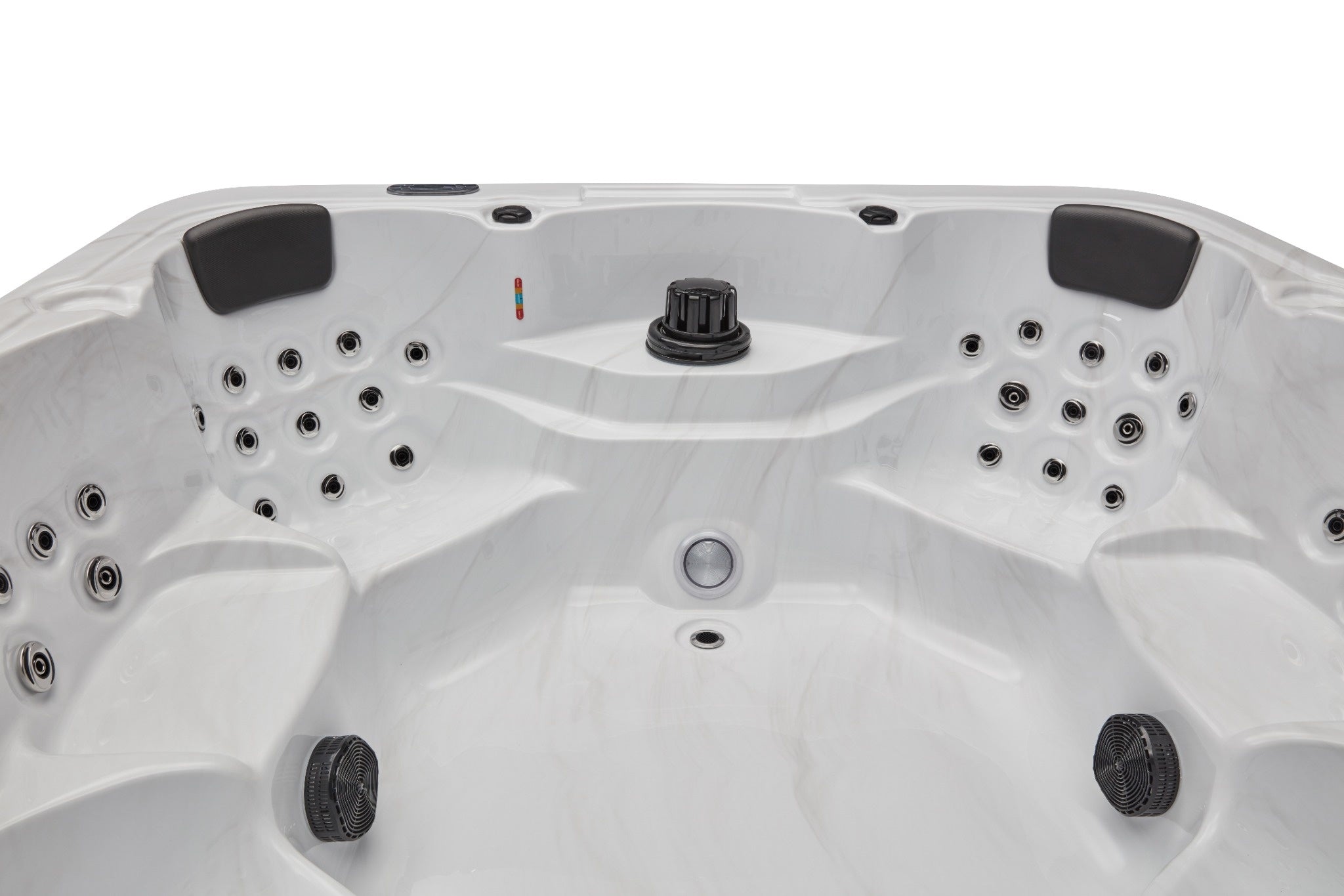 Luxury Spas Denali 7-Person Hot Tub