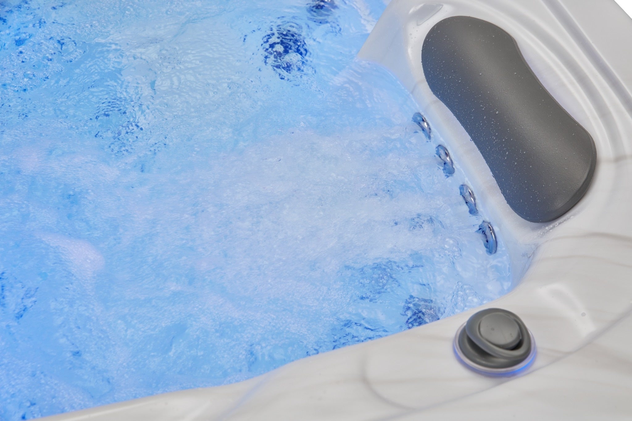 Luxury Spas Estes 5-Person Hot Tub