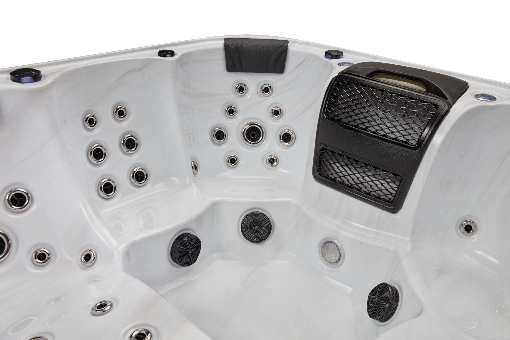 Luxury Spas Victoria 6-Person Hot Tub