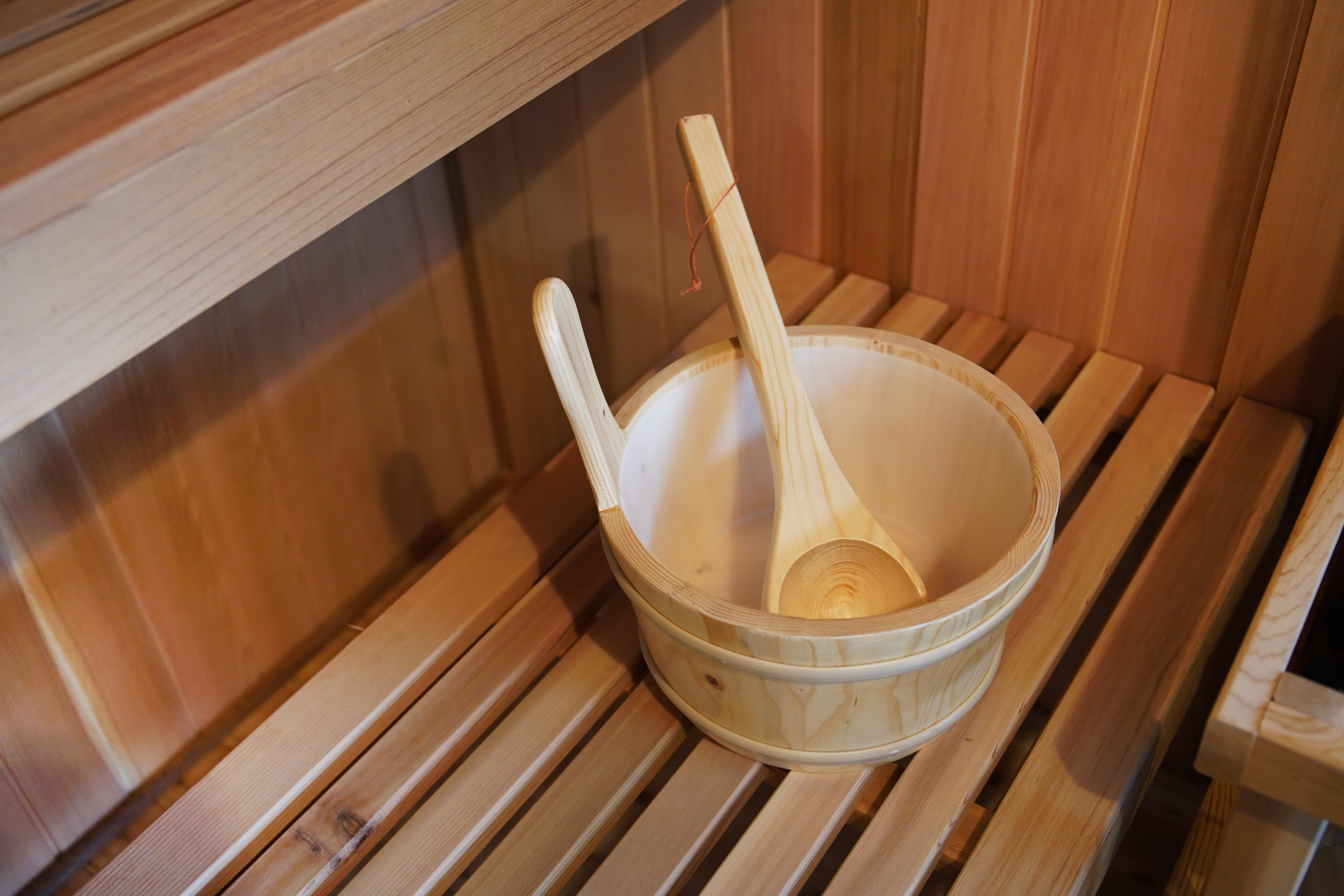 SunRay Charleston 4-Person Indoor Traditional Sauna