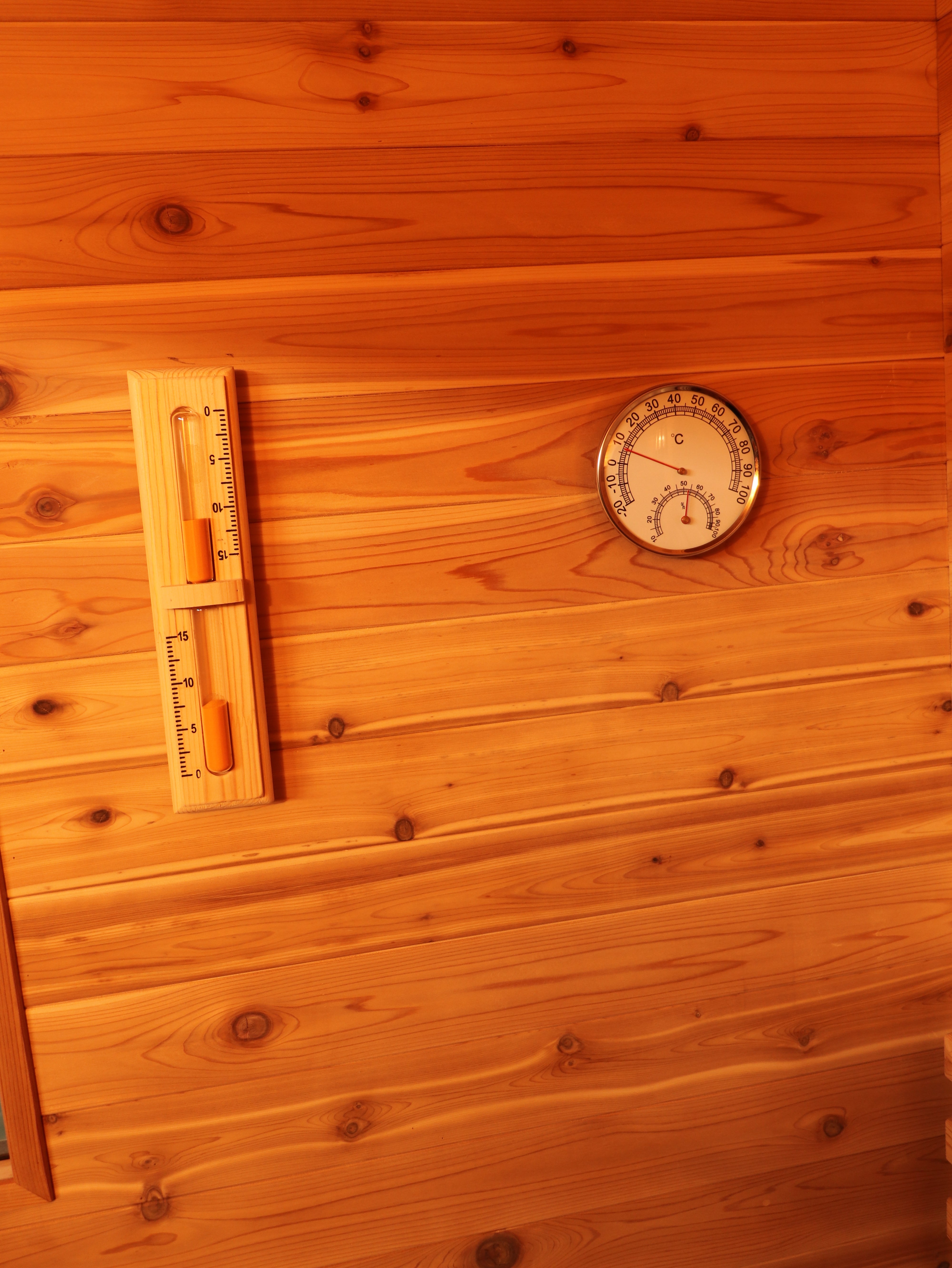 SunRay Seneca 3-Person Contemporary Outdoor Sauna With Harvia Heater